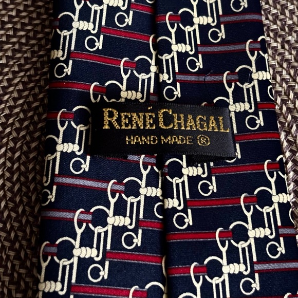 VTG RENE’ CHAGAL HAND MADE SILK TIE BEAUTIFUL RANDOM PATTERN NAVY 60” by 4” - Picture 2 of 5